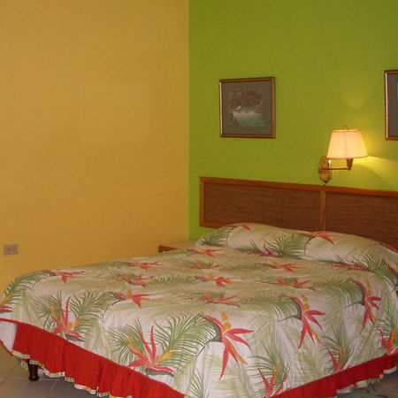 Coral Cove Marina Hotel Chaguaramas Εξωτερικό φωτογραφία